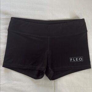 FLEO Shorts - S